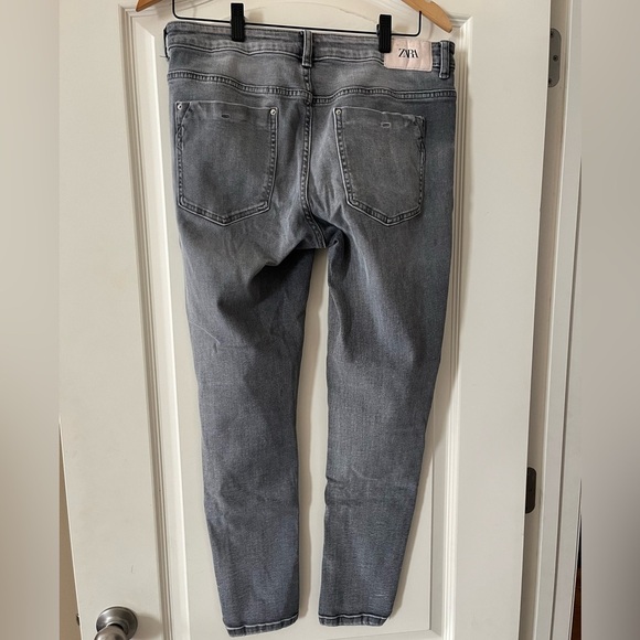 Zara Designer, Gray, Distressed Jeans Women’s Size 10 - Picture 5 of 16